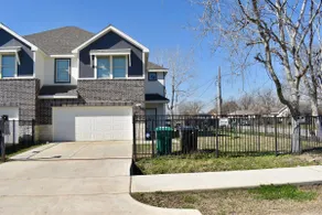 Modern 4BRHome|Near DT|King Bed Master|2CarGarage - Image 5