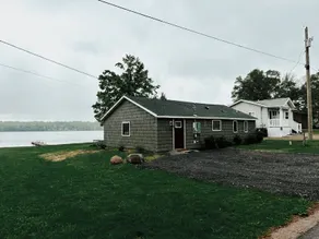 Lakefront! Girls getaway/Romantic Retreat/Booktok - Image 2