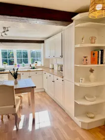 Cosy cottage retreat in heart of fabulous village - Image 5