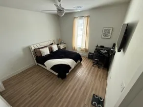 Austin’s Convenient Luxury Stay - Image 2