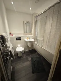 Cozy 1 Bedroom Apartment Retreat - Image 4