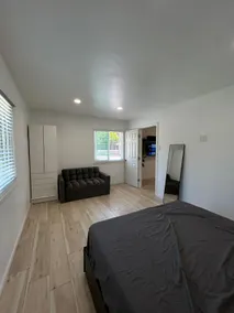 5 STAR Private Newly Remodeled 1B1B Woodland Hills - Image 4
