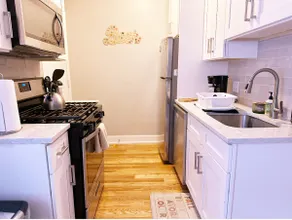 Spacious studio for 2 close to Wrigley & Boystown - Image 5