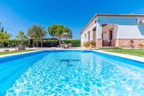 Appartement de vacances avec jardin, barbecue et piscine privée - Image 2