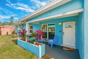 The Pelican Cove- 4 minute walk to Cocoa Beach - Image 4
