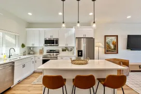 Modern 4BR Urban Nest | Fast WiFi | Silicon Slopes - Image 5