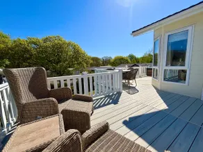 New Forest Retreat Executive Lodge Pet Friendly - Image 2