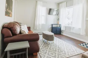 2 Bd, 1 Bth Stylish Downtown Apt - Image 2