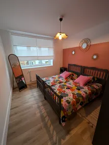 Cozy and bright apartment - Image 5