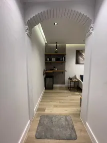 Upscale suite with private parking in the city center TAJ flat 16 - Image 4