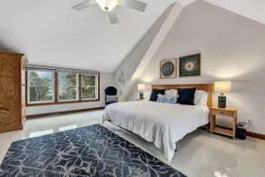 Scraggy Neck 5-Bed Retreat, Fenced Yard with Deck , Sleeps 10, Dog-Friendly, Grill, Community Boat Ramp and Playground, Scenic Loop for Walking and Biking, Perfect Vacation Getaway, 24 Hour Hospitality - Image 3