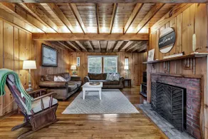 Scraggy Neck 5-Bed Retreat, Fenced Yard with Deck , Sleeps 10, Dog-Friendly, Grill, Community Boat Ramp and Playground, Scenic Loop for Walking and Biking, Perfect Vacation Getaway, 24 Hour Hospitality - Image 2