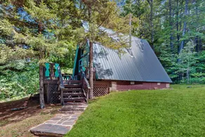 1BR Charming house, woodstove, A/C, firepit, deck - Image 5
