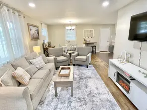 Family Home Trussville-3 king beds-I59- Birmingham - Image 3