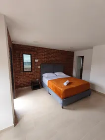 Beautiful terrace studio apartment - Image 3