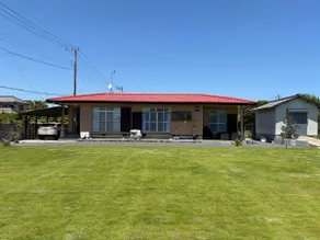 Huge Lawn Retreat | BBQ | Family & Pet Friendly - Image 4