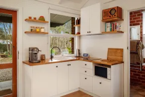 HeartStone Hill - Studio - Image 4