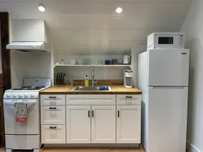 Scandinavian inspired studio - Image 2