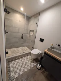 Simple Executive Suite - Image 5
