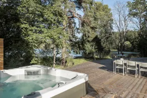 Waterfront home with private beach & hot tub - Image 5