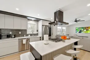 Charming Williston House - Image 5