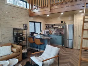 The Crow's Nest-near Oglebay-scenic views- hot tub - Image 4