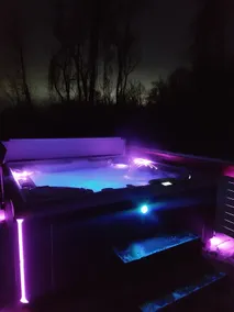 The Crow's Nest-near Oglebay-scenic views- hot tub - Image 5