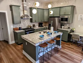 2 Townhomes | Sleeps 14 | Sauna | Massage Chair - Image 3