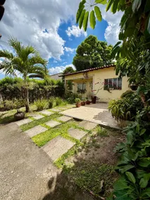 Tropical house in Itaborai with air conditioning and parking space - Image 2