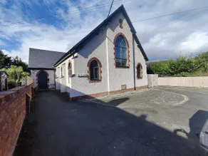 Spacious 5 bedroom chapel. - Image 2