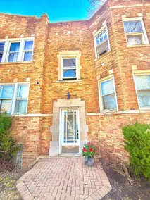 Modern 1BR Near Midway - CTA Train - Golf Nearby - Image 3