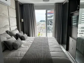 Penthouse in the heart of the city. - Image 4