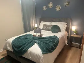 Cozy bsment/6ppl/pet friendly Top location - Image 3