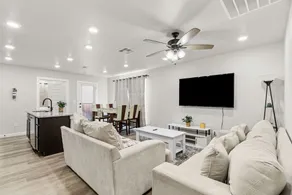 Charming Casa 6 beds, 3Bed rooms w/TV,2 baths - Image 2