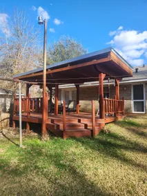 Inviting 3BR - A Stone's Throw From Fort Johnson! - Image 3