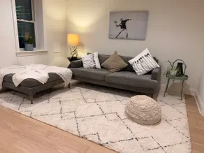 Remodeled historic 2BR apt in vibrant AdMo - Image 2