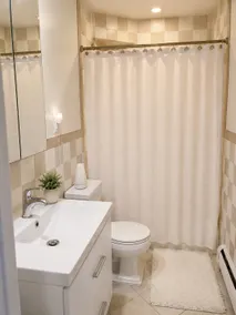 Spacious 4BR Home + Parking - Image 5