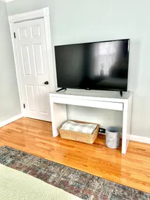Spacious 4BR Home + Parking - Image 3