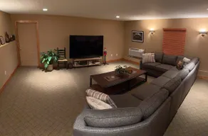 3+ acres, fast wi-fi, garage parking, Koi pond - Image 4