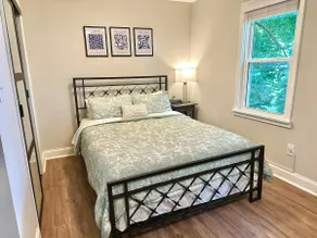 Private Cottage w/ City Views - Image 4