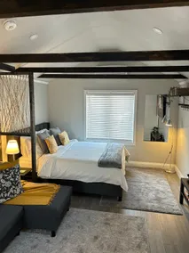 Clean & Cozy Detached Home - Image 2