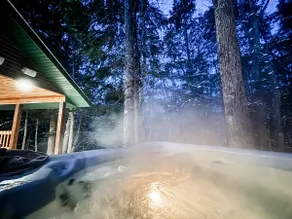 *HOT TUB* 6 Mile Hideaway - Image 5