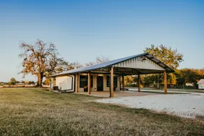 Five-Star Quiet Escape with Easy Hwy 82 Access - Image 3