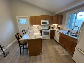 “Our Luxurious Lloyd Suite” - Image 2