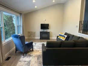 “Our Luxurious Lloyd Suite” - Image 3