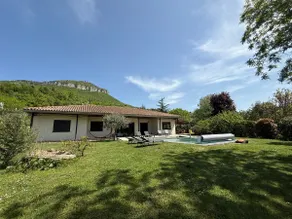 Single-storey house & PMR pool - Image 2