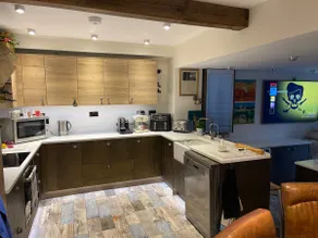 Grantchester Cambridge pet friendly home parking - Image 5