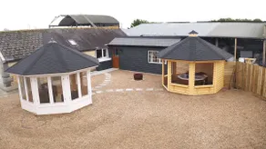 Yellow Stone Farm Lodge and Spa - Image 4