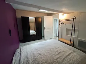 2-bedroom apartment by the Loire - Image 2