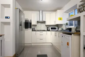 Beautiful, home away from home! - Image 4